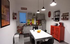 Lo Scorcio Della Neapolis Accogliente Appartamento Pressi Parco Neapolis