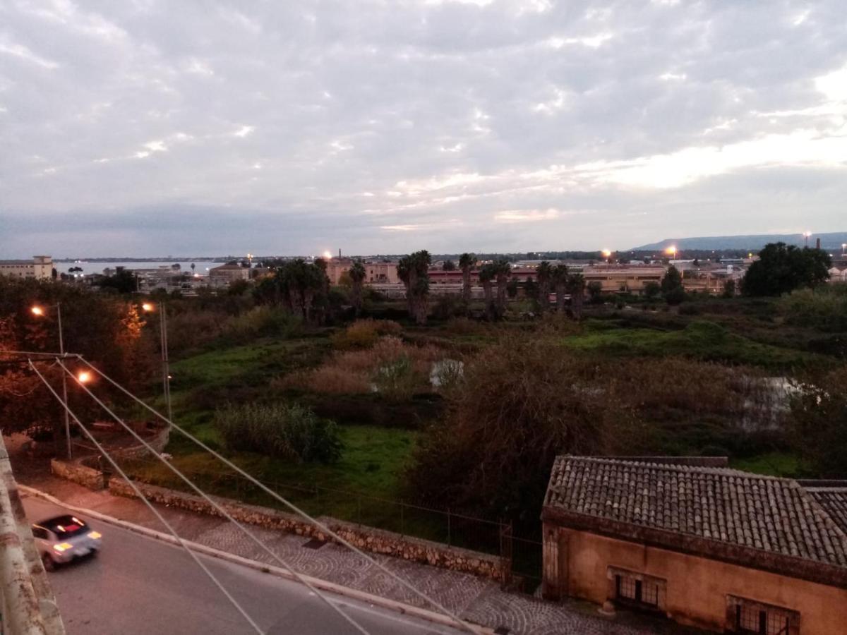 Lo Scorcio Della Neapolis Accogliente Appartamento Pressi Parco Neapolis Syracuse Exterior photo